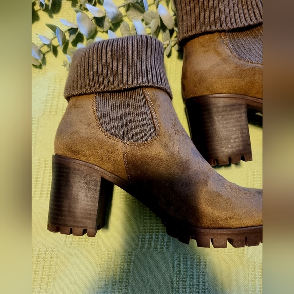 Presley boot with ribbed neck - Picture 2 of 8